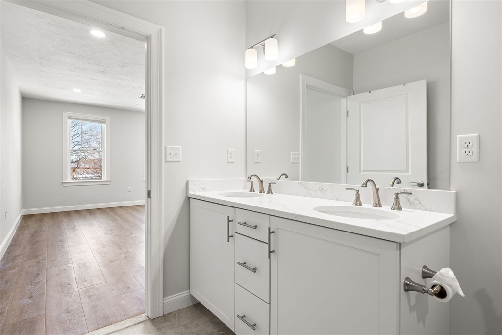 320 Middlesex Ave # A207