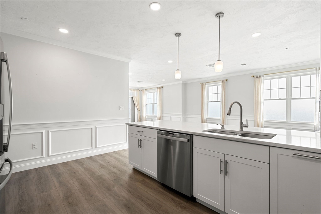 320 Middlesex Ave # A207