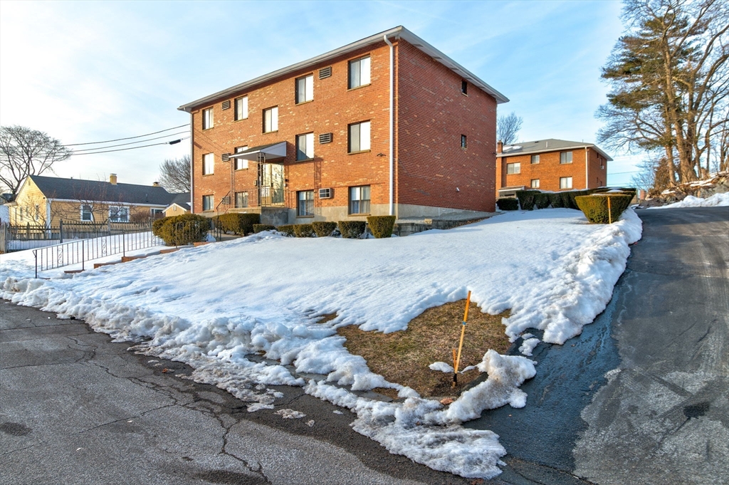 72 Martensen St # 2