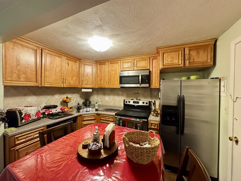 33 Cary Ave # 11