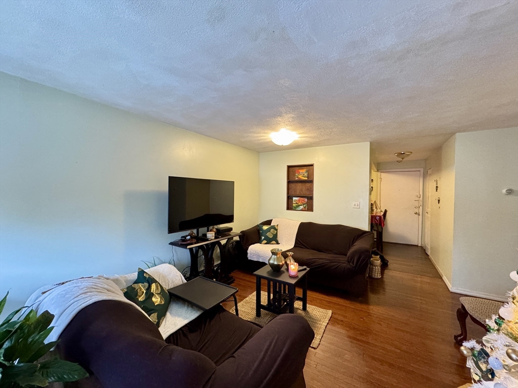 33 Cary Ave # 11