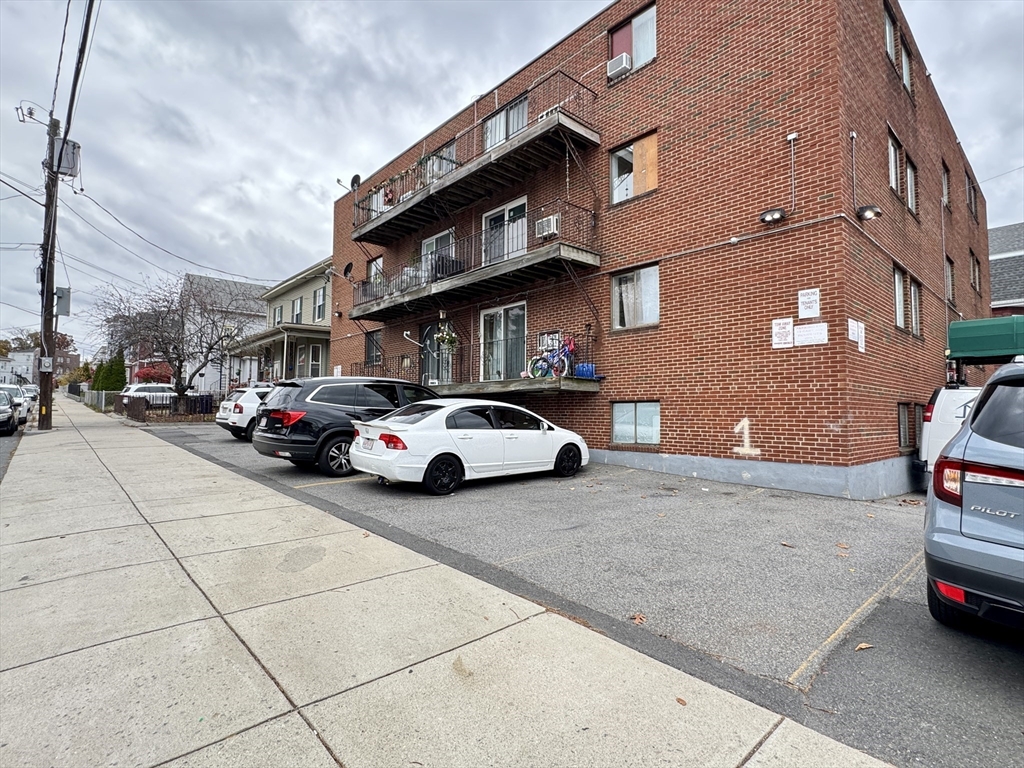 33 Cary Ave # 11