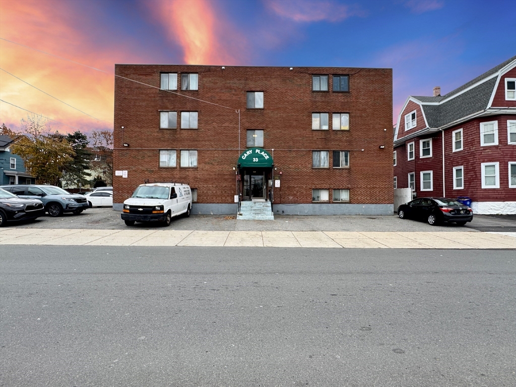 33 Cary Ave # 11