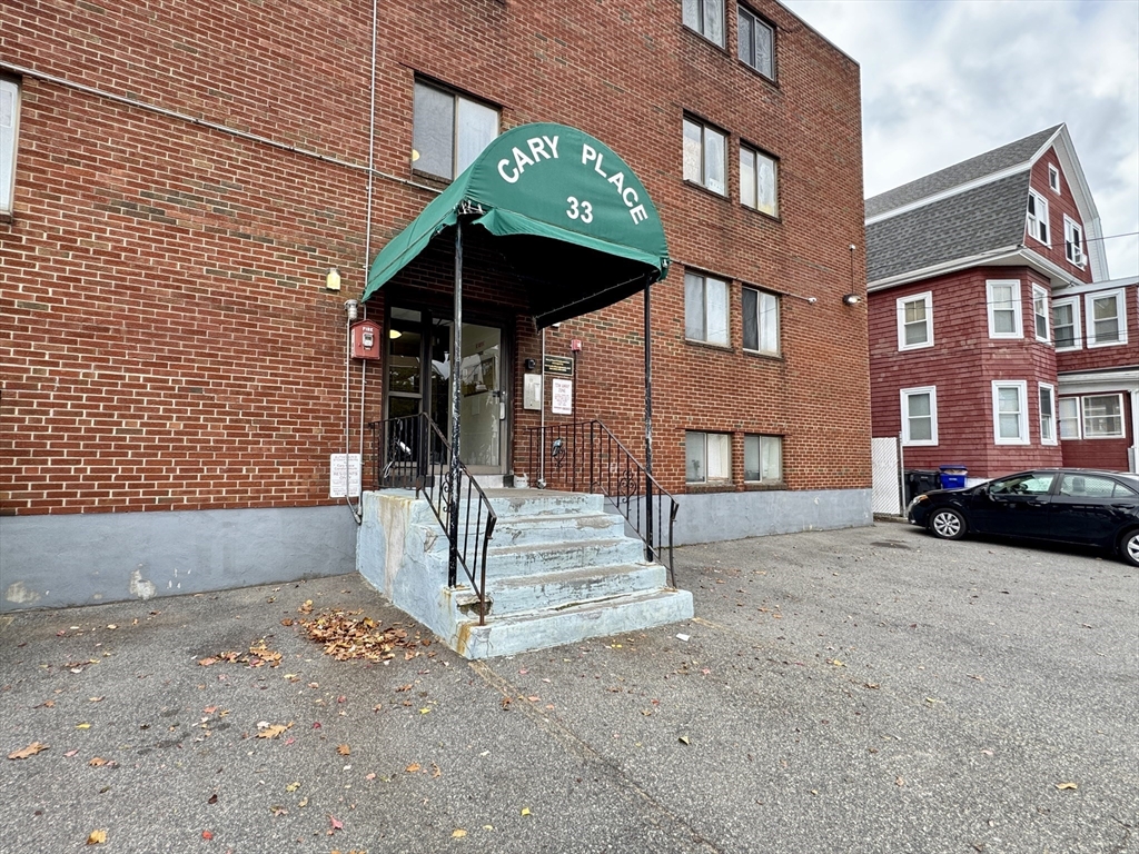 33 Cary Ave # 11