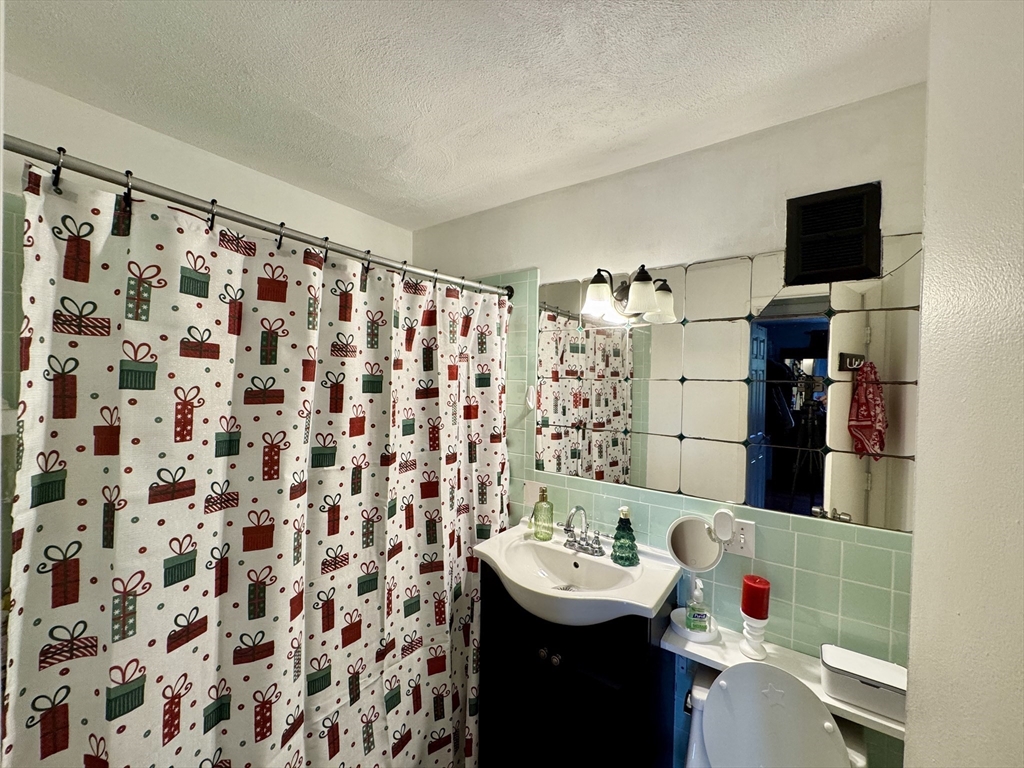 33 Cary Ave # 11