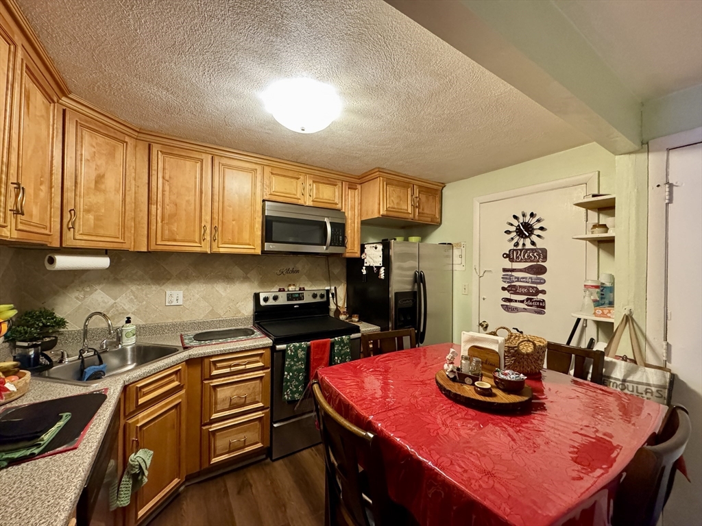 33 Cary Ave # 11
