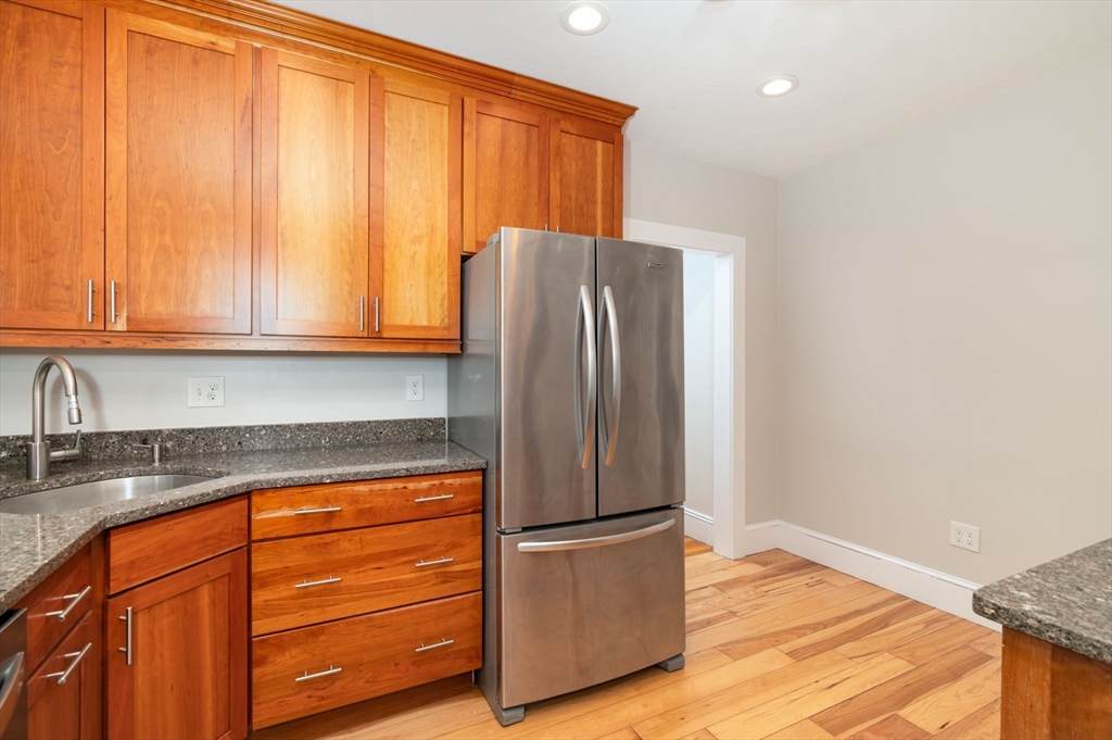 49 Endicott St # 49