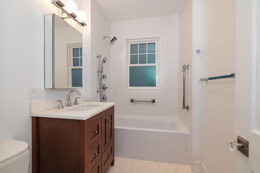 49 Endicott St # 49