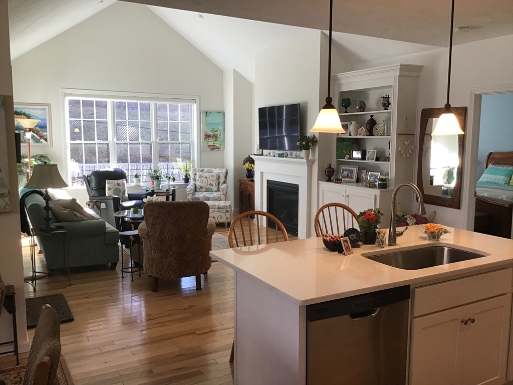 51 Mariners Way # 51