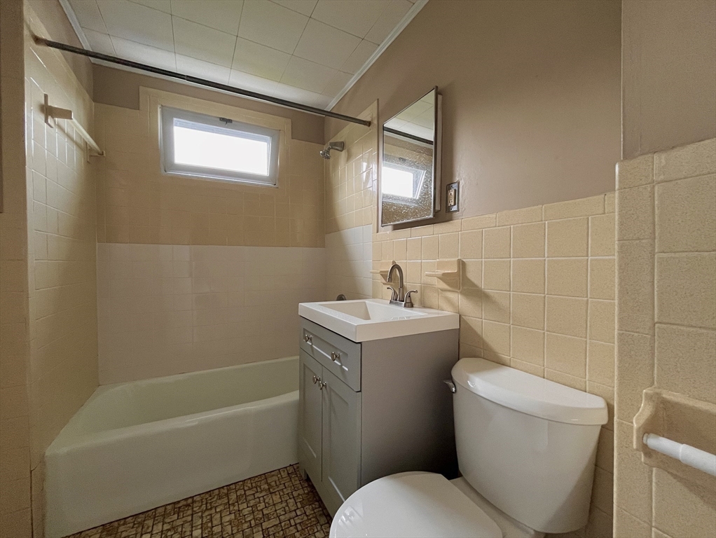25 Oakland Ave # 3R