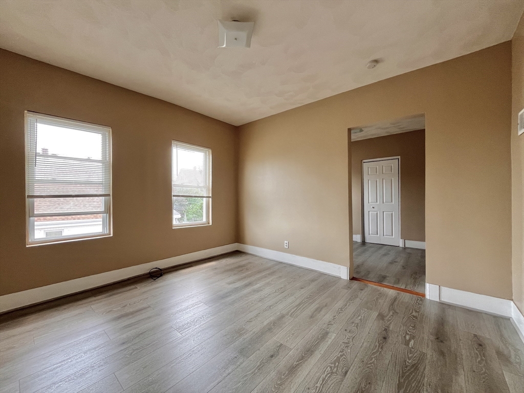 25 Oakland Ave # 3R
