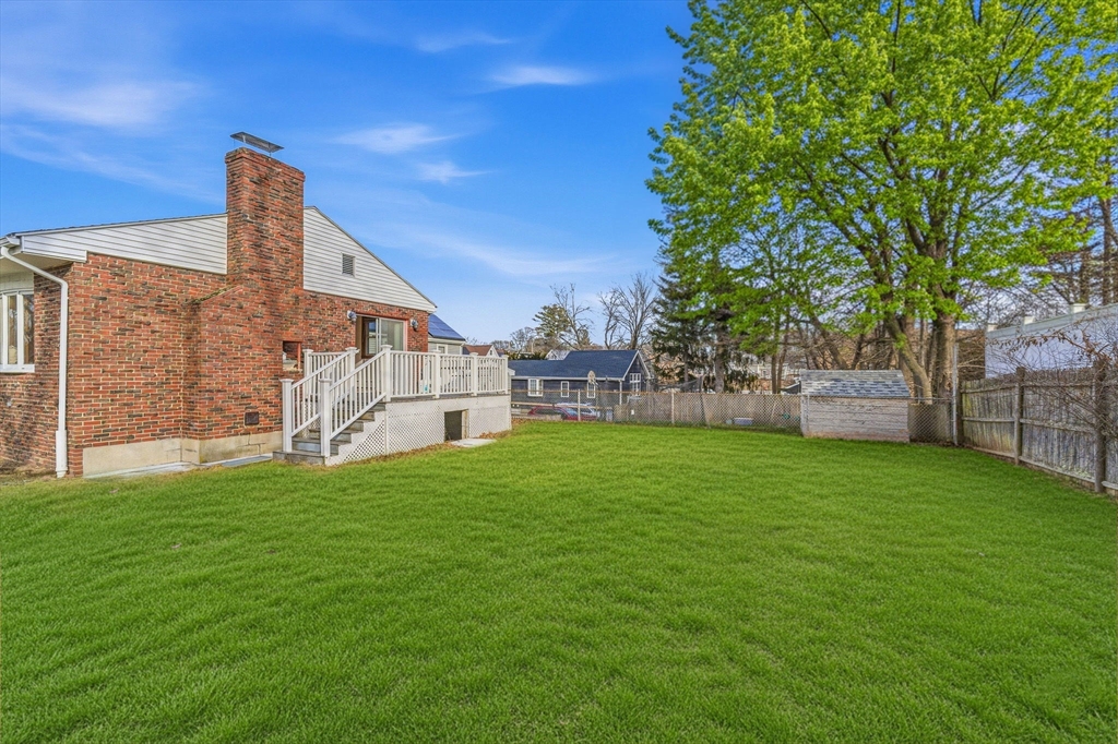 7 Carol St