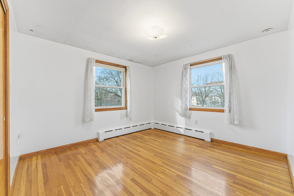 7 Carol St
