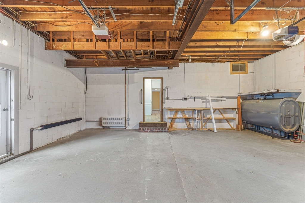 7 Carol St