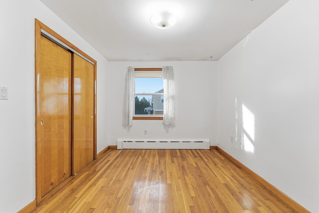 7 Carol St