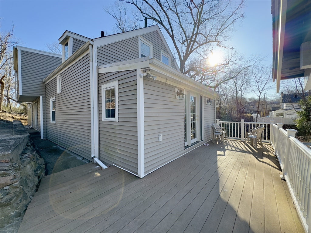 105 Brookside Rd