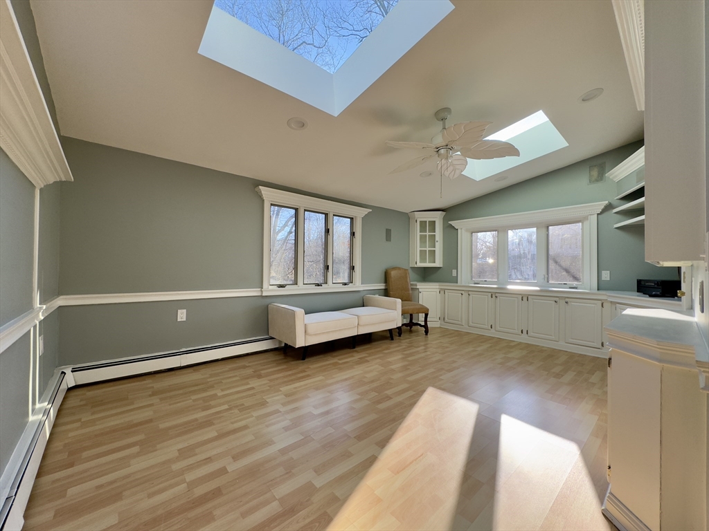 105 Brookside Rd