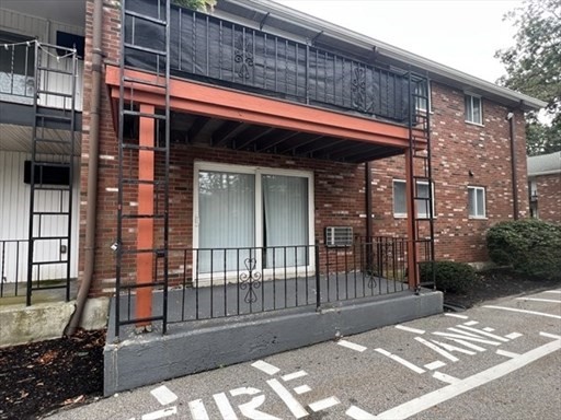 54 Fountain Ln # 5