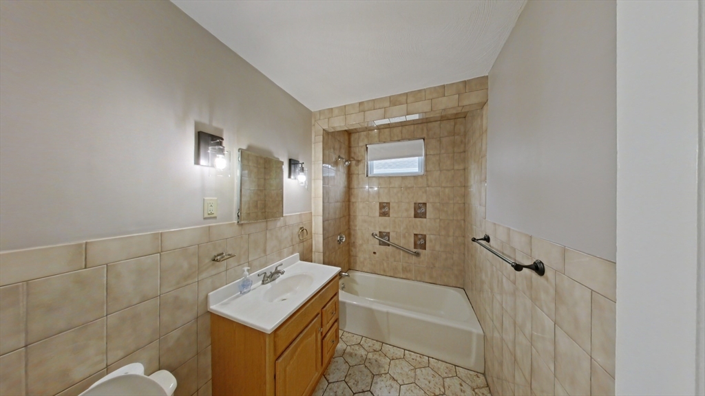 9 Saint James Rd # 9