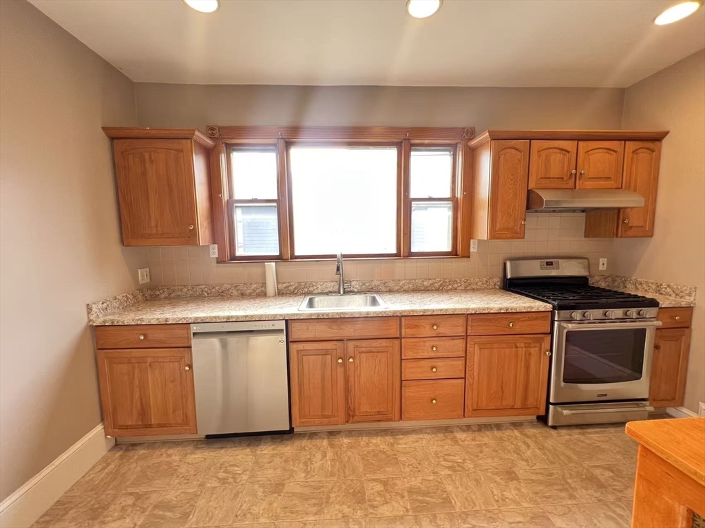 9 Saint James Rd # 9