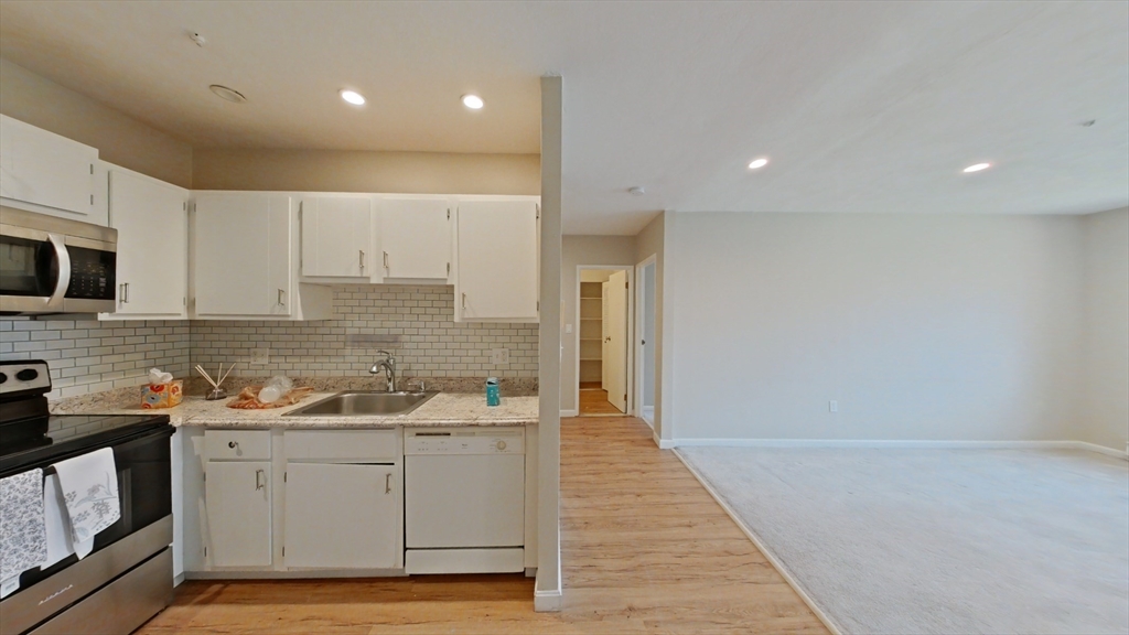 67 Milliken APT 21B