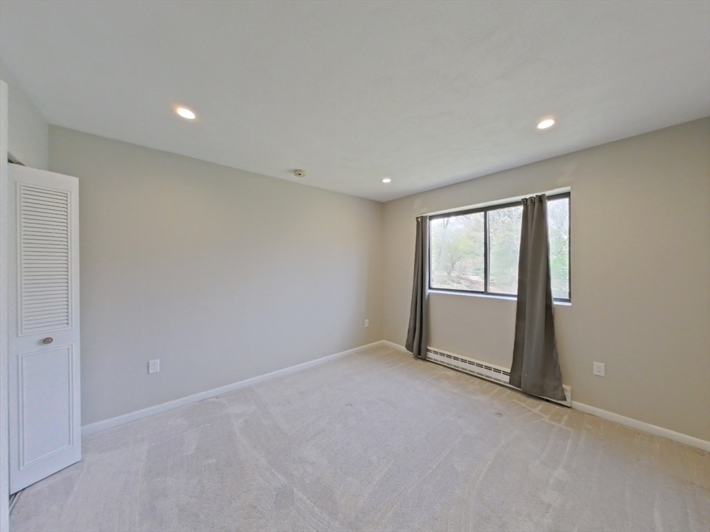 67 Milliken APT 21B