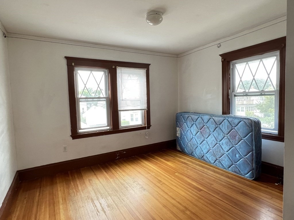 17 Cheriton Rd Unit: SF