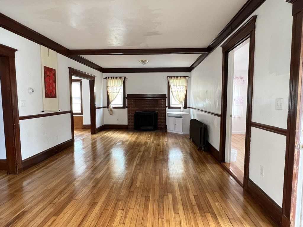 17 Cheriton Rd Unit: SF