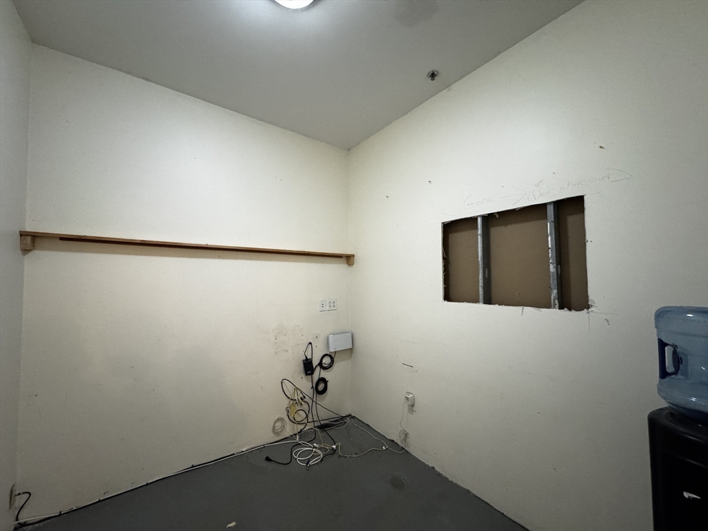 28-42 Commercial St # 28