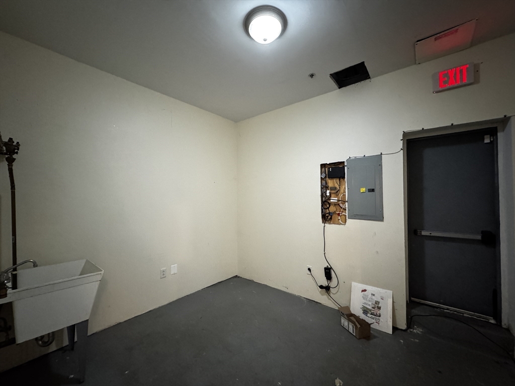 28-42 Commercial St # 28