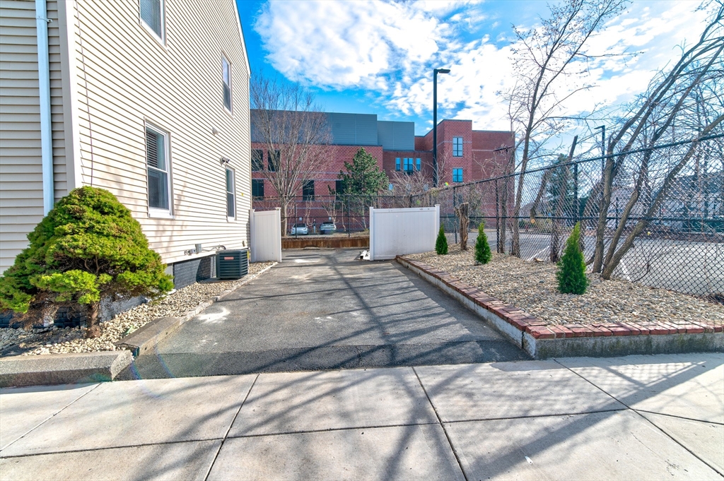 43 Tainter St # 43