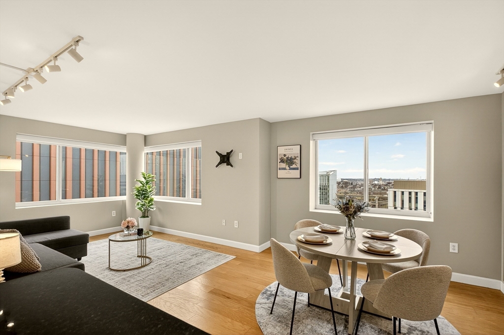 8-12 Museum Way # 1902