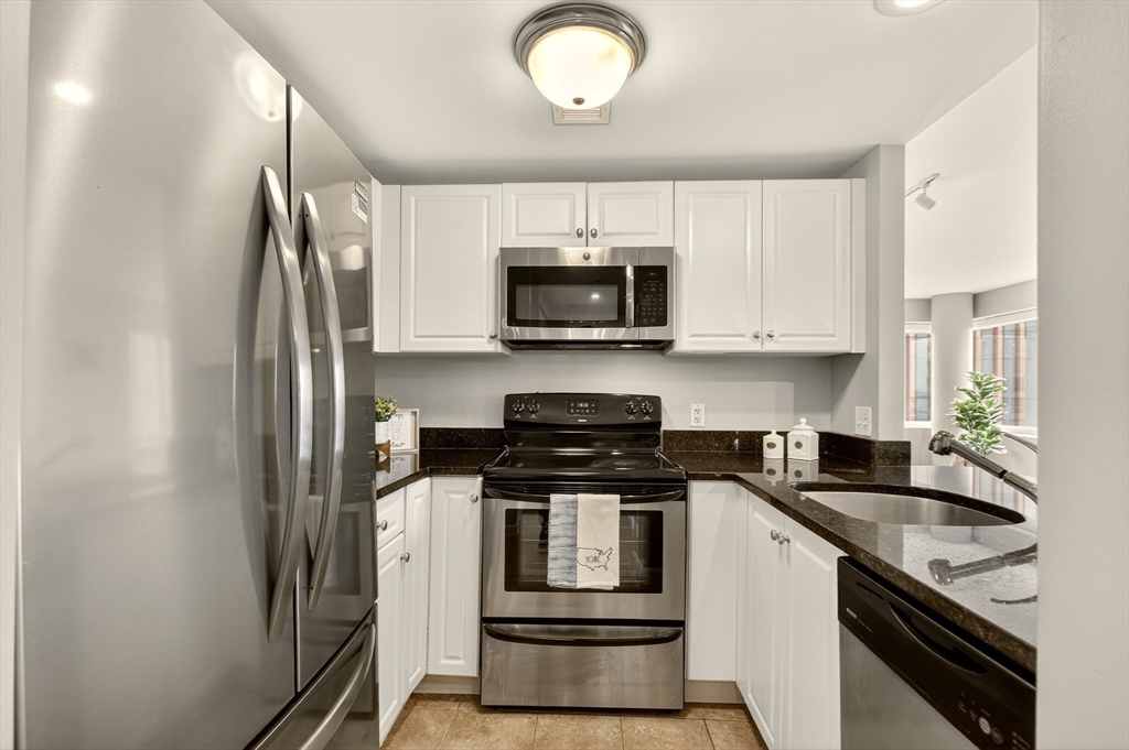 8-12 Museum Way # 1902