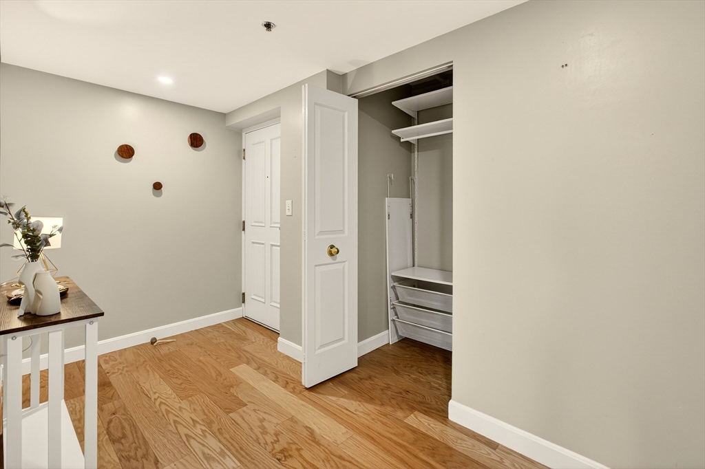 8-12 Museum Way # 1902