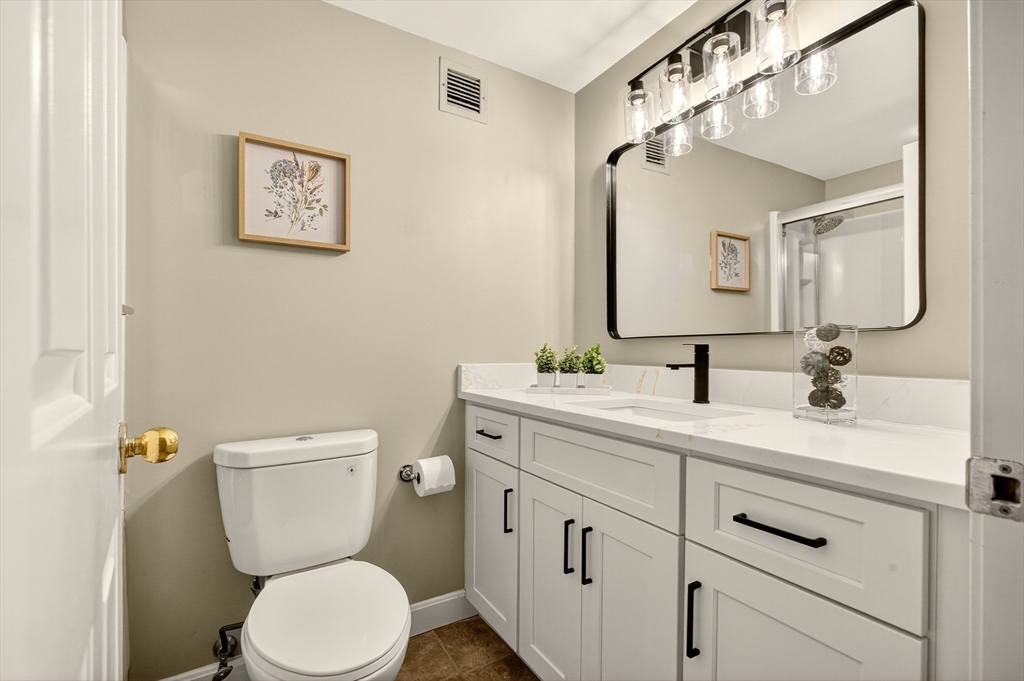 8-12 Museum Way # 1902