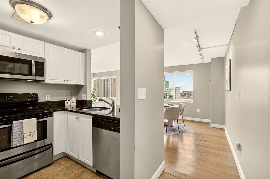 8-12 Museum Way # 1902