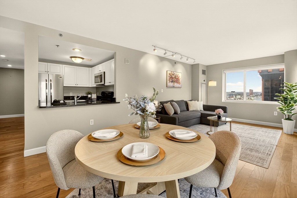 8-12 Museum Way # 1902