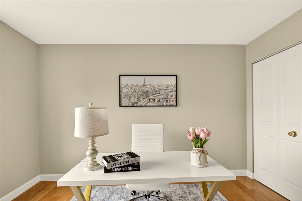 8-12 Museum Way # 1902