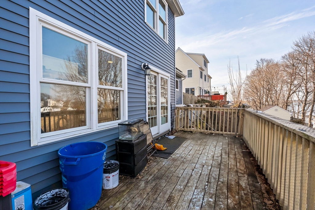 81 Wessagussett Rd