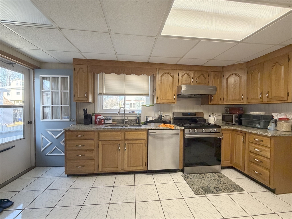 10 W Elm Ave
