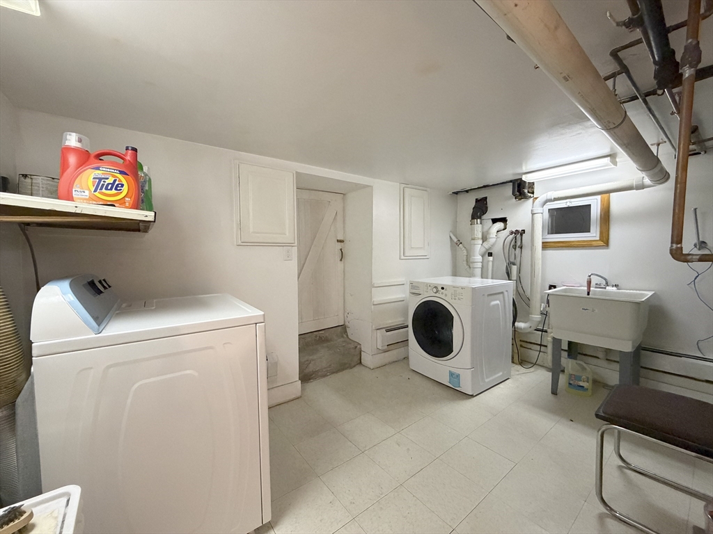 10 W Elm Ave