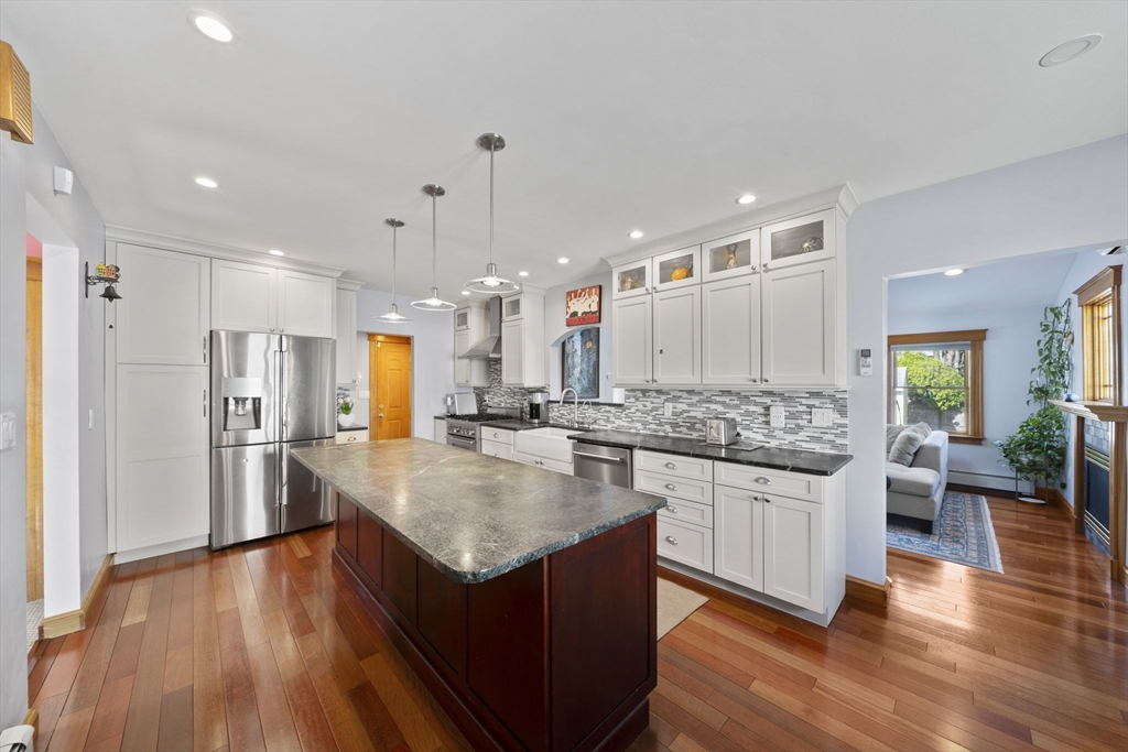 83 Wilson Ave