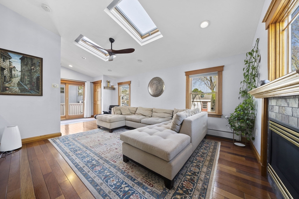 83 Wilson Ave