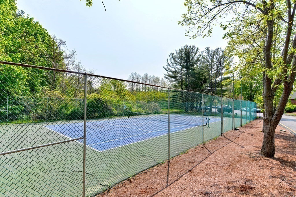 575 Broad St Unit: U:215