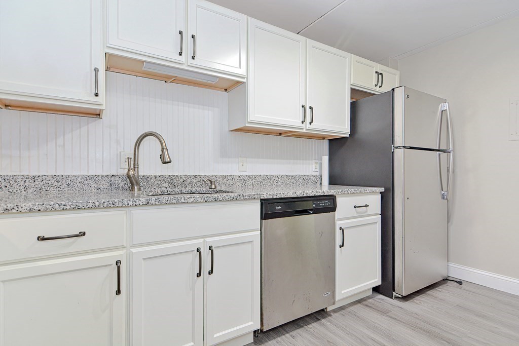 575 Broad St Unit: U:215
