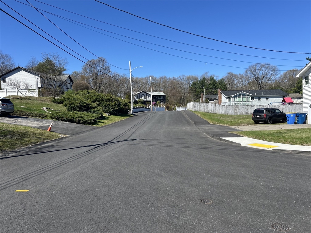 1 Eisenhower Dr