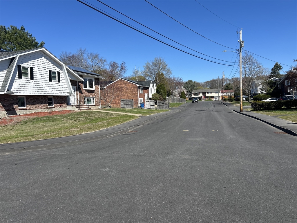 1 Eisenhower Dr