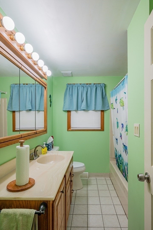 39 Dwelley Ave