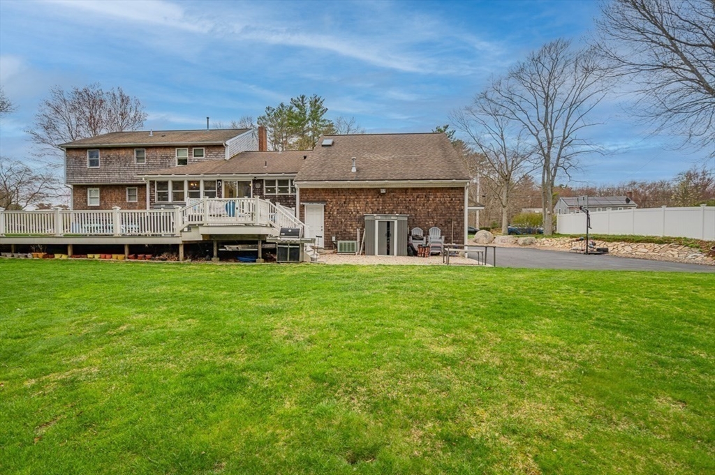 39 Dwelley Ave