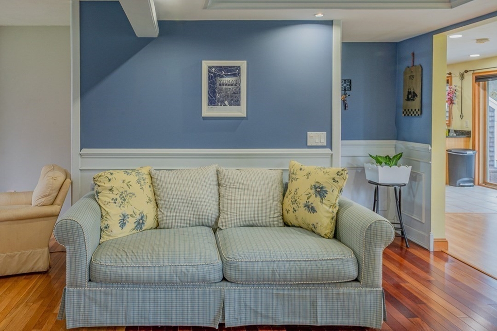 39 Dwelley Ave